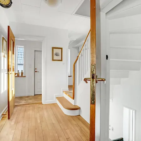 Lovely In With Kitchen Semesterbostad *