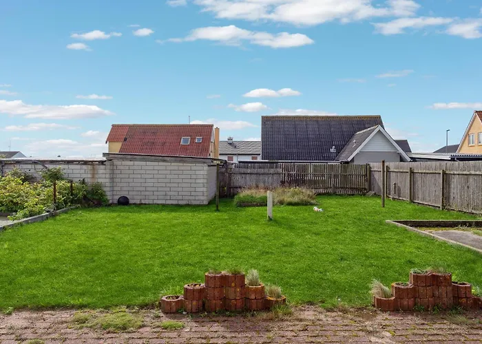 Сasa de vacaciones Lovely In With Kitchen