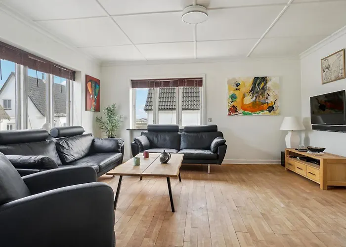 Lovely In With Kitchen