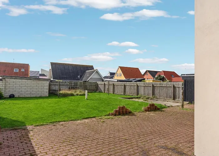 Lovely In With Kitchen *